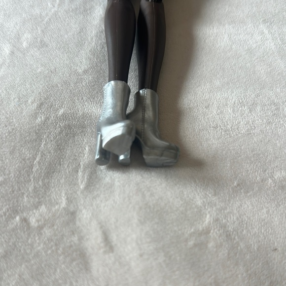 2021 Barbie Doll Michiko - Heart Dress and Silver Boots Articulating Body - Picture 5 of 6